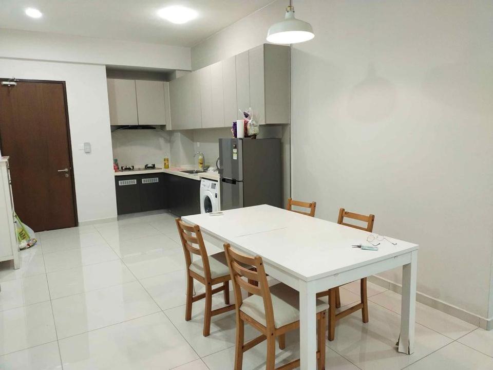 Rainbow Homestay Johor Bahru Exterior photo